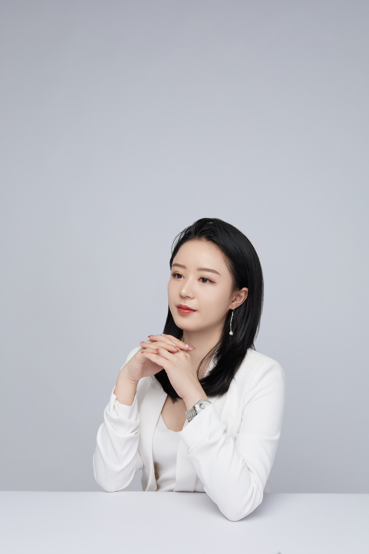 Portrait of Stephy Hsu