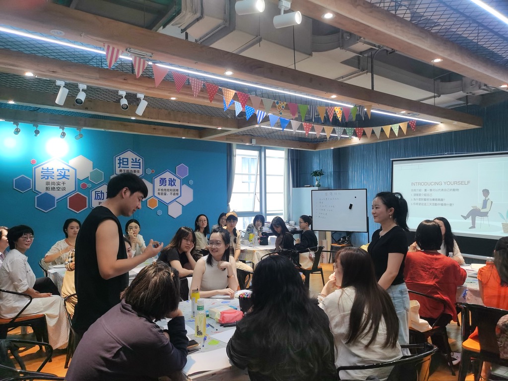 Multi-day workshop in a classroom in mainland China